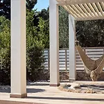 Conte Nobile Villa, A Rejuvenating Retreat, By Thinkvilla فيلة Vasilikí